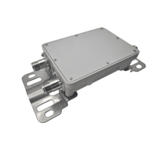 Combinador de Bandas de Dos Vías EP-COMB-2B / Rango de Frecuencia 698-960 MHz y 1710-2700 MHz / Bajo PIM / Alta Rechazo Fuera de Banda / Potencia Continua 300 W / Pico 800 W / Conectores N Hembra / IP40