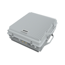 (HASTA 3 KILÓMETROS) Amplificador de Señal Celular TRI Banda / 2G, 3G, 4G y Llamadas / 20 Watts de Potencia / Ganancia DL 95 dB / Amplía la Cobertura Celular a Área Rural / IP65 Exterior