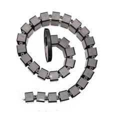 Portacable de Tipo Cadena para Escritorio / Organizador de Cables Vertical Articulado / 1200 mm (47.24 Pulgadas) de Longitud / Evita que los Cables se Enreden o Tensen al Momento de Elevar la Altura