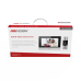 Kit de Videoportero Híbrido de Plastico / IP a 4 Hilos con Función de Llamada a App Hik-Connect / Monitor se Conecta a Internet por Cable o WiFi y por 4 Hilos al Frente de Calle / Expandible a Mas Equipos