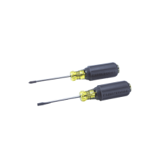 Juego de 8 Desarmadores con Mango Cushion-Grip™: 2 de punta Plana de 1/4'' (6.4 mm) y 5/16'' (7.9 mm); 2 de punta Cabinet de 5/16'' (7.9 mm) y 3/16'' (4.8 mm); tres de punta Phillips n.º 1, n.º 2 y n