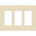 Placa de pared 3 espacios, para atenuador (dimmer), apagador ó control remoto inalámbrico LUTRON.