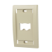 Placa de Pared Vertical Ejecutiva, Salida Para 2 Puertos Mini-Com, Con Espacios Para Etiquetas, Color Marfil