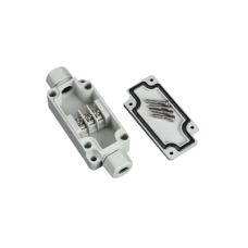 Caja de Conexión Exterior con Terminales Intermedias para 3 Líneas (Tornillo simple). Incluye Glándulas.