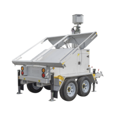 Traila / Remolque de Doble Eje con Mástil Retráctil de 7.5 m. para Videovigilancia o Iluminación, con Bases para Instalar Paneles Solares y Baterías (No incluidos)