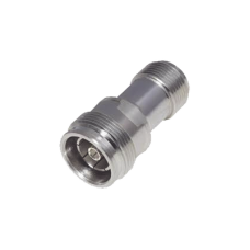 Adaptador en Línea de Conector 4.3-10 Hembra a N Hembra, Bronce Blanco/ Plata/ Teflón.