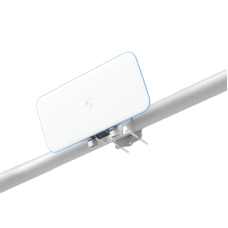 Access Point WiFi UniFi Base Station XG para exterior IP67, alto rendimiento en escenarios exigentes, tres radios 802.11ac Wave 2 MU-MIMO 4X4 /antenas de 90° y 50° con Beamforming, hasta 1500 usuarios, puerto de 10G / WiFi solo en 5 GHz Access Point WiFi UniFi Base Station XG para exterior IP67, alto rendimiento en escenarios exigentes, tres radios 802.11ac Wave 2 MU-MIMO 4X4 /antenas de 90° y 50° con Beamforming, hasta 1500 usuarios, puerto de 10G / WiFi solo en 5 GHz