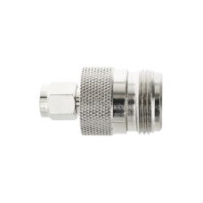 Adaptador en Linea de Conector SMA Macho a N Hembra.